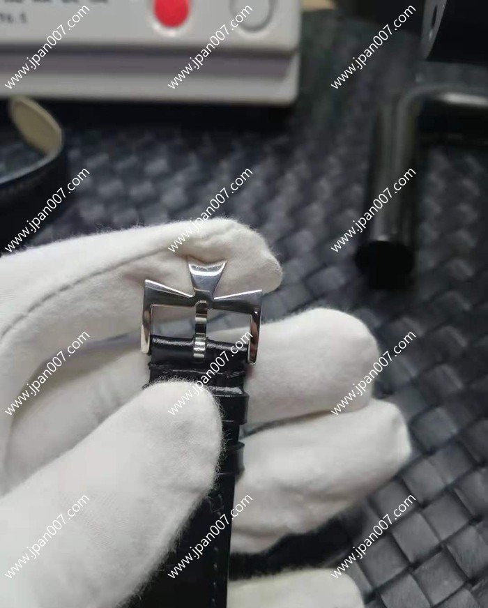 最高級品質：ヴァシュロン?コンスタンタンスーパーコピー マルタ デュアルタイムレギュレーター 42005/000G-8900