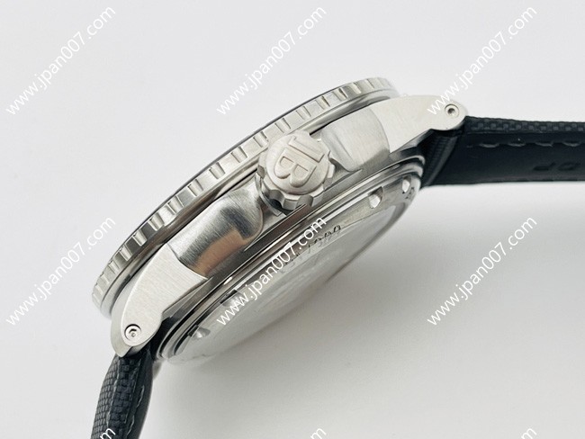 ZF工場 ブランパン フィフティ?ファゾムス 5015E-1130-B52A 自動巻き 代引きで払る店がいいです!
