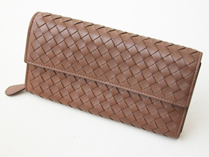 ボッテガ・ヴェネタスーパーコピー BOTTEGAVENETA ファスナー付き長財布 150509V0013-2716 ブラウン