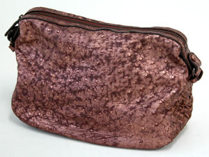 ボッテガ・ヴェネタスーパーコピー BOTTEGAVENETA ポーチ　オーストリッチ 215733VK101-7612 ブロンズ
