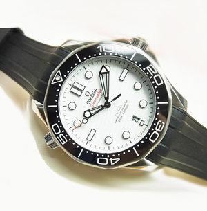 オメガ シーマスター ダイバー300M コーアクシャル マスタークロノメーター 42MM スーパーコピー （210.32.42.20.04.001）