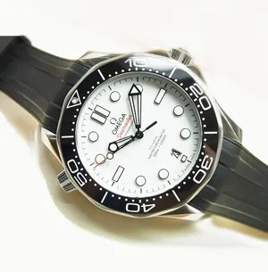 オメガ シーマスター ダイバー300M コーアクシャル マスタークロノメーター 42MM スーパーコピー （210.32.42.20.04.001）