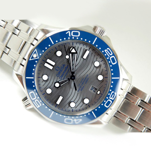 オメガ シーマスター300 コーアクシャル マスタークロノメーター 42MM スーパーコピー （210.30.42.20.06.001）