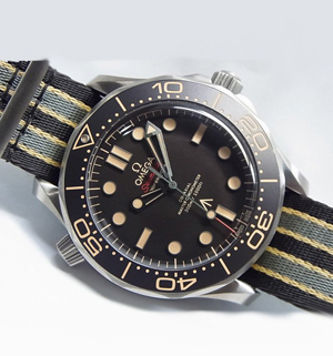 オメガ スーパーコピー  シーマスター?ダイバー300Ｍ 007エディション　42MM（210.92.42.20.01.001）