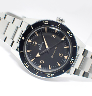 オメガ シーマスター300 コーアクシャル マスター クロノメーター 41MM スーパーコピー （234.30.41.21.01.001）