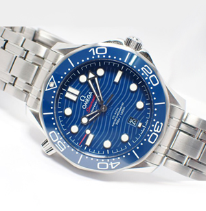 オメガ シーマスター300 コーアクシャル マスター 42MM スーパーコピー （210.30.42.20.03.001）