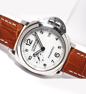 パネライ　ルミノール1950?3DAY S　42MM　ホワイト　PAM00523  スーパーコピー