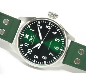 IWC　スーパーコピー ビッグ パイロット ウォッチ 43　グリーンダイヤル　IW329306