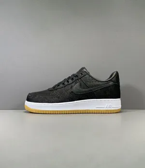 ナイキ スーパーコピー エアフォース 1 ロー x クロット x フラグメント デザイン ブラック カジュアルスニーカー CZ3986-001（Nike Air Force 1 Low X Clot x Fragment Design Black）