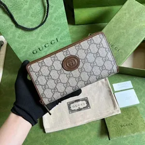 GUCCI スーパーコピー / グッチ インターロッキングG ラウンドジップ 長財布（673003 92TCG 8563）