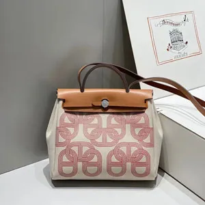 HERMES/エルメス スーパーコピー エールバッグ ジップ 31 Herbag Zip レッド（H084264）