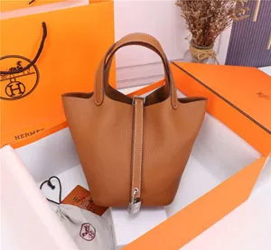 Hermes/エルメス スーパーコピー ピコタンロック 18PM ハンドバッグ ブラウンxプラチナ（H056289CK37）