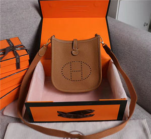 Hermes/エルメス スーパーコピー エヴリン?アマゾーヌ16 TPM ブラウンxゴールド（H069426CKCI）Hermes/エルメス スーパーコピー エヴリン?アマゾーヌ16 TPM ブラウンxゴールド（H069426CKCI）
