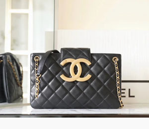シャネル スーパーコピー Chanel ブラック 大きなロゴマーク ショッピングバッグのハンドバッグ （AS4611）