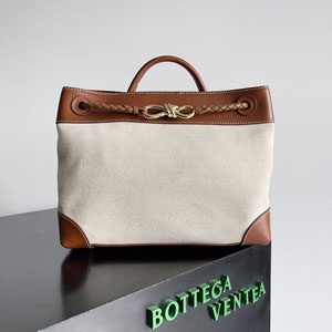 BOTTEGA VENETA ボッテガヴェネタ スーパーコピー ラージ アンディアーモ ショルダーバッグ（791594V42E19802）