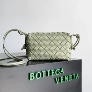 BOTTEGA VENETA ボッテガヴェネタ スーパーコピー ミニ ループ カメラバッグ(680254V1G112916)