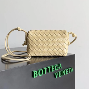 BOTTEGA VENETA ボッテガヴェネタ スーパーコピー ミニ ループ カメラバッグ(680254V1G112700)