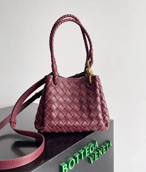 BOTTEGA VENETA ボッテガヴェネタ スーパーコピー スモール パラシュート ショルダーバッグ バーガンディ（796569）