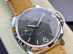 【VS工場出品】OFFICINE PANERAI パネライ スーパーコピー ルミノール1950 ドゥエ 3デイズ オートマティック アッチャイオ PAM00904 42mm