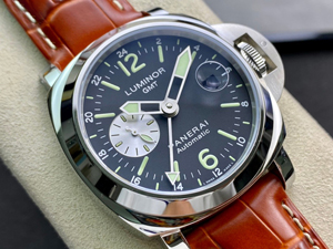 【VS工場出品】OFFICINE PANERAI パネライ スーパーコピー ルミノール GMT オートマチック PAM00088 44mm
