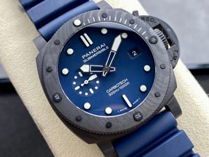 【SBF工場出品】OFFICINE PANERAI パネライ スーパーコピー サブマーシブル クアランタクアトロ カーボテック PAM01232 44mm