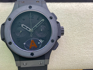 【HB工場出品】ウブロ スーパーコピー ウブロ HUBLOT ビッグバン アイスバン 301.CT.130.RX  44 mm