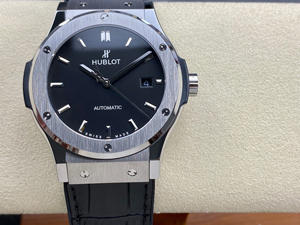 【HB工場出品】ウブロ スーパーコピー HUBLOT クラシックフュージョン チタニウム 542.NX.1171.LR  42mm