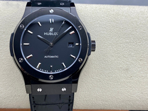 【HB工場出品】ウブロ スーパーコピー HUBLOT クラシックフュージョン セラミック ブラック 542.CM.7170.LR  42mm