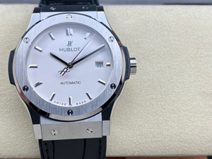 【HB工場出品】ウブロ スーパーコピー HUBLOT クラシックフュージョン チタニウム 542.NX.2611.LR 42mm