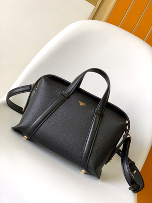 【FENDI】フェンディ スーパーコピー フェンディ ボストン 365 ブラックレザー バッグ 8BL152APZAF0KUR
