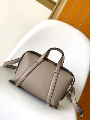 【FENDI】フェンディ スーパーコピー フェンディ ボストン 365 ダブグレーレザー バッグ 8BL152APZAF11WS
