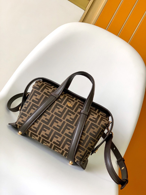 【FENDI】フェンディ スーパーコピー  フェンディ ボストン 365 ブラウンFFジャカードファブリック バッグ 8BL152ALP3F1N1S