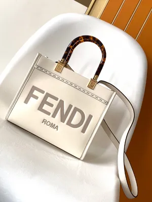 【FENDI】フェンディ スーパーコピー フェンディ サンシャイン スモール ホワイト レザー ショッパー 8BH394ABVLF1JTW