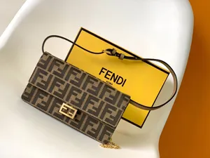【FENDI】フェンディ スーパーコピー バゲット財布ショルダー ブラウン 財布 8M0498A98PF0A6E