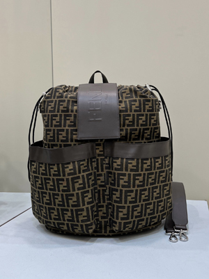 【FENDI】フェンディ スーパーコピー フェンディ ストライク ラージ FFジャカードファブリック バックパック ブラウン 7VZ056AG0MF19KW