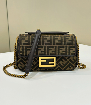 【FENDI】フェンディ スーパーコピー バゲット チェーン ミディ ブラウンFFジャカードファブリック バッグ 8BR793AKBZF1EM3