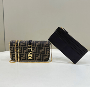 【FENDI】フェンディ スーパーコピー フェンディグラフィ 財布ショルダー ブラウン 8BS076AD23F1BA1