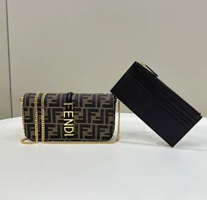 【FENDI】フェンディ スーパーコピー フェンディグラフィ 財布ショルダー ブラウン 8BS076AD23F1BA1