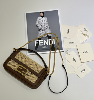 【FENDI】フェンディ スーパーコピー バゲット ミニ ブラウンレザー＆マクラメ バッグ 8BS017AOVOF1PII