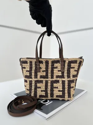 【FENDI】フェンディ スーパーコピー ロール ミニ ブラウンFFラフィア クロシェミニバッグ 8BS096AS3BF1PII