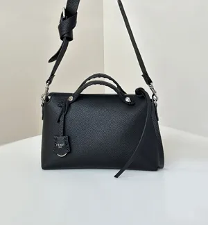 【FENDI】フェンディ スーパーコピー バイ ザ ウェイ セレリア ミディアム ブラック セレリアバッグ  8BL155ASU2F0GXN