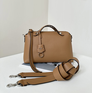 【FENDI】フェンディ スーパーコピー バイ ザ ウェイ セレリア ミディアム カプチーノカラーセレリアバッグ  8BL155ASU2F0EMR