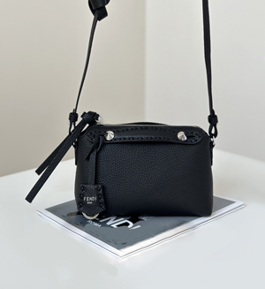 【FENDI】フェンディ スーパーコピー バイ ザ ウェイ セレリア ミニ ブラック セレリア ミニバッグ 8BS098ASU2F0GXN