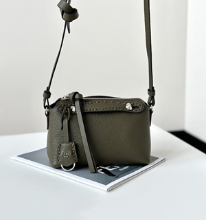 【FENDI】フェンディ スーパーコピー バイ ザ ウェイ セレリア ミニ グリーン セレリア ミニバッグ 8BS098ASU2F1F2W