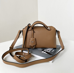 【FENDI】フェンディ スーパーコピー バイ ザ ウェイ セレリア ミニ カプチーノカラー セレリア ミニバッグ 8BS098ASU2F0EMR