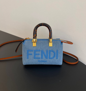 【FENDI】フェンディ スーパーコピー  バイ ザ ウェイ ミニ ライトブルー デニム ボストンバッグ 8BS067AJR2F1LB6