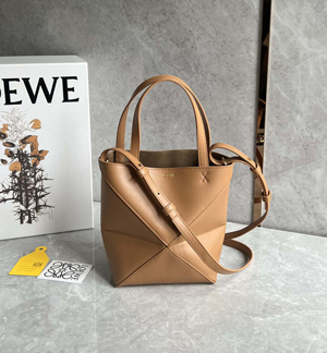【LOEWE】 ロエベ スーパーコピー パズルフォルドトート ミニ（シャイニーカーフ）ウォームデザート A657V25X01