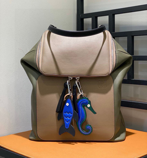 【LOEWE】 ロエベ スーパーコピー Goya パッチワーク カーフスキン バックパック グリーン/グレー（316.12BS53）