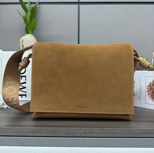 【LOEWE】 ロエベ スーパーコピー フラメンコ サッチェル（スエードカーフ）タバコ B411FSAX02