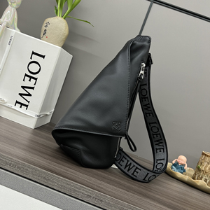 【LOEWE】 ロエベ スーパーコピー アントン スリング（サプルスムースカーフ&ジャカード ）ブラック B511A09X10